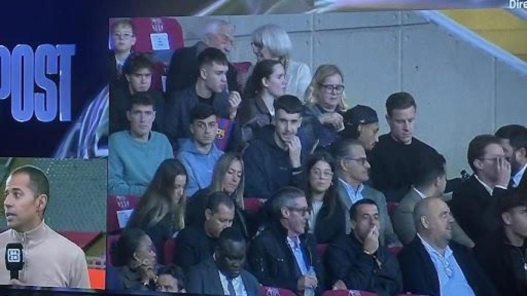 Raphinha, entre Ter Stegen y Joan García