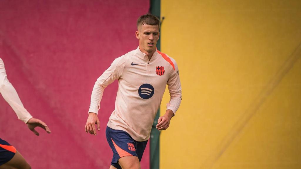 Dani Olmo s'entrena després de jugar al Barça-Elx