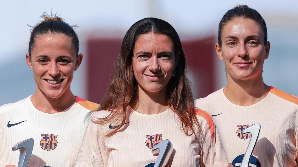 Ona Batlle, Aitana Bonmatí y Alexia Putellas, en el once FIFpro de la temporada 2024-25