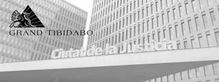 Imagen de la Ciudad de la Justicia de Barcelona con el logo de Grand Tibidabo