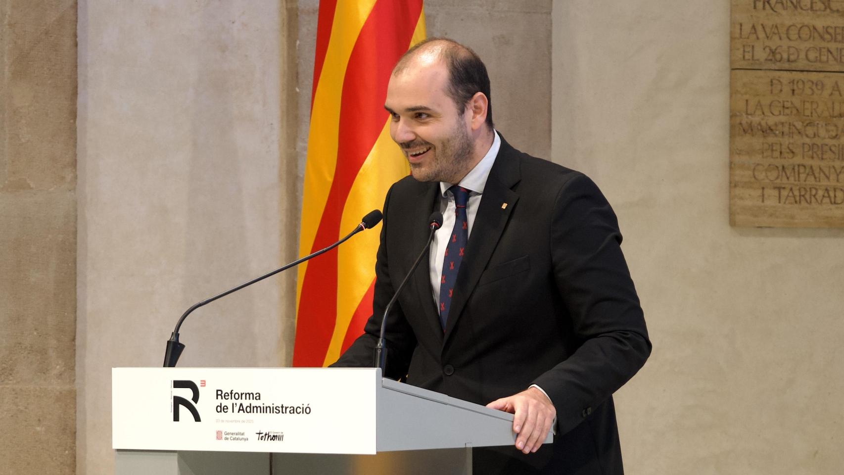 Albert Dalmau, 'conseller' de Presidencia, en la presentación del informe con 50 propuestas para la reforma de la Administración de la Generalitat