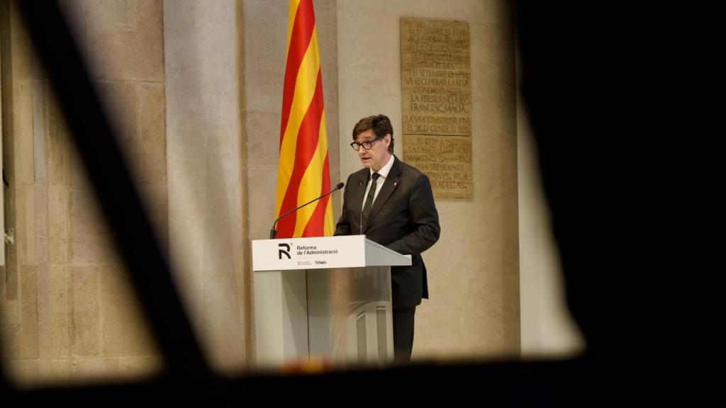 El 'president' de la Generalitat, Salvador Illa, en la presentación del informe con 50 medidas para la reforma de la Administración