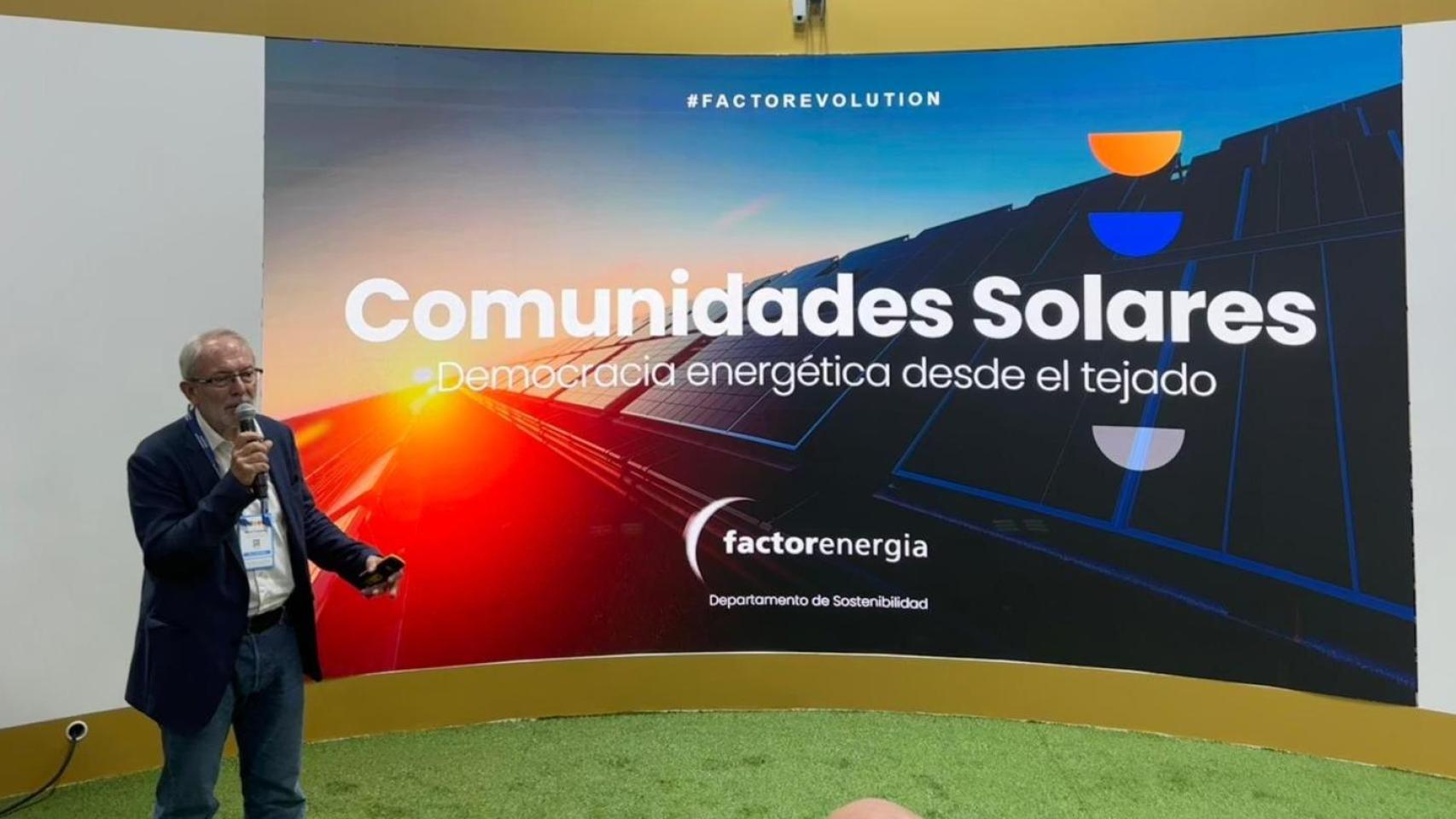 Antoni Franquesa, director de transición energética de Factorenergia, presentó el proyecto de Comunidades Solares