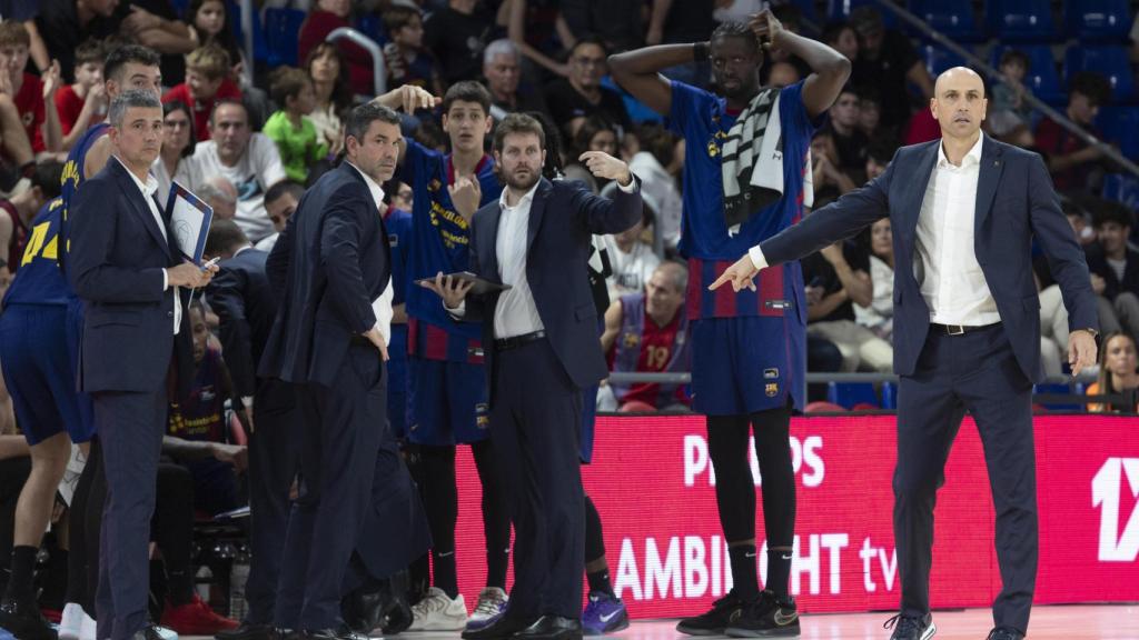 La banqueta del Barça de bàsquet, durant el partit contra l’UCAM Murcia