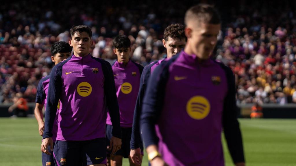 Los jugadores del primer equipo se entrenan por primera vez en el Camp Nou