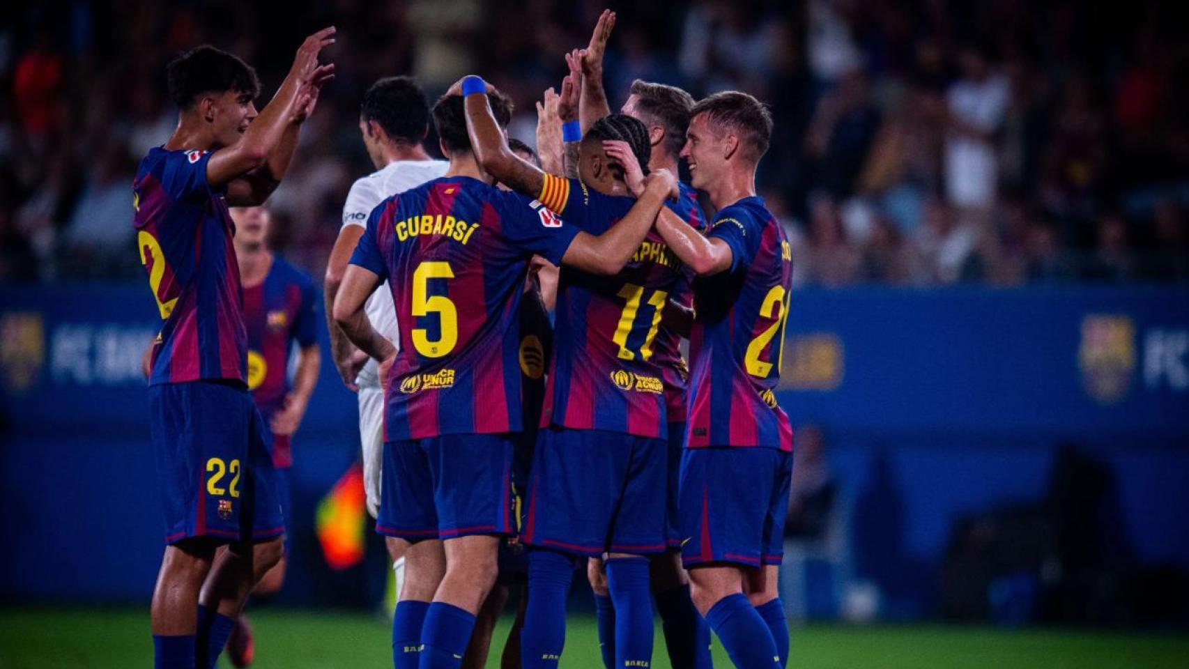 Los jugadores del Barça celebran un gol contra el Valencia