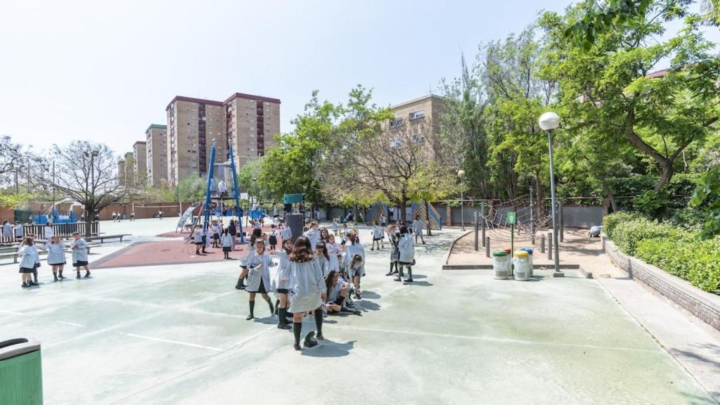 Patio de la escuela Xaloc, en l'Hospitalet de Llobregat