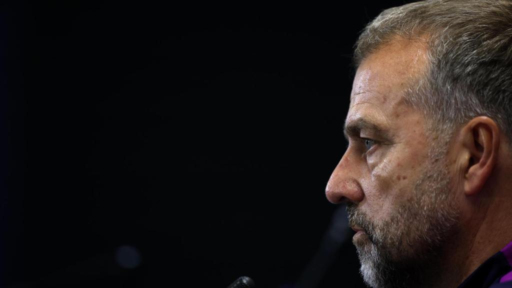 Hansi Flick atiende a los medios antes del Celta-Barça