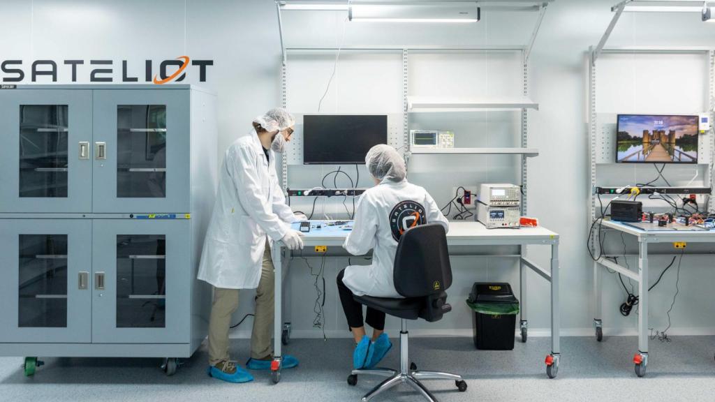 La sala blanca de Sateliot