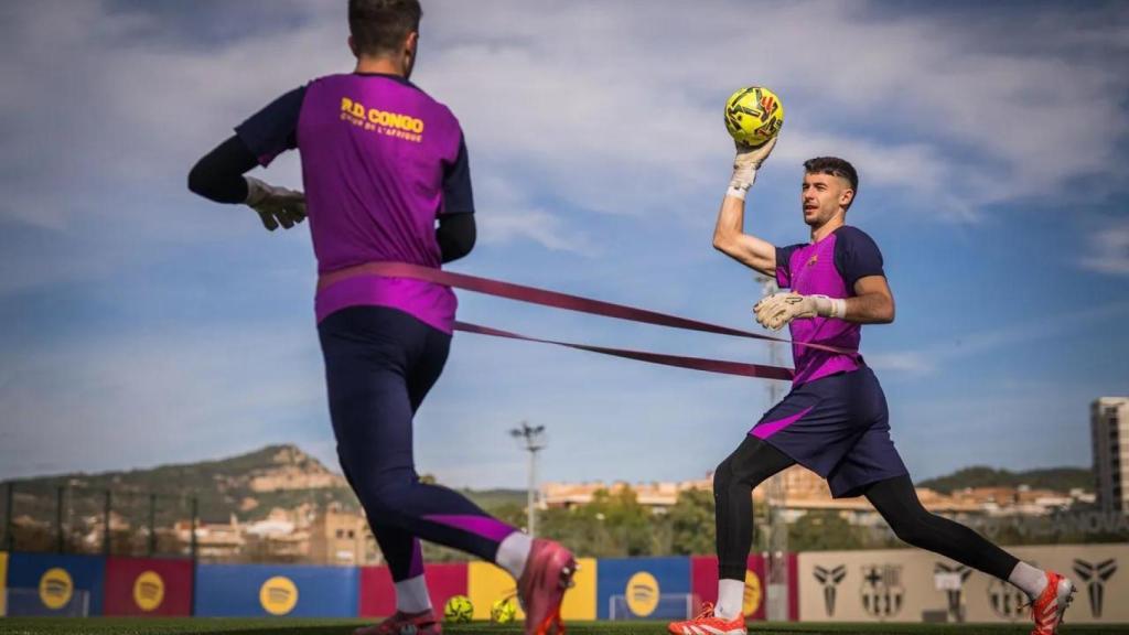 Joan García s'entrena després de la victòria del Barça davant el Celta