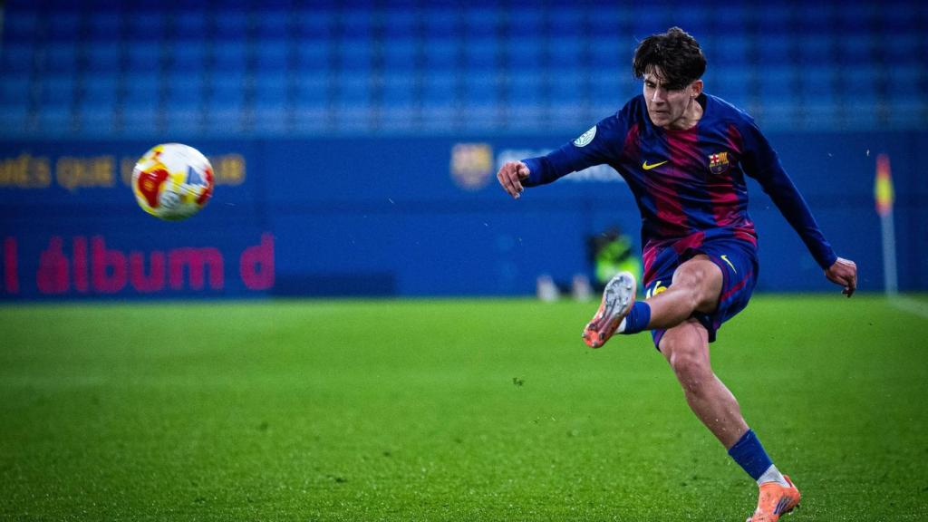 Toni Fernández durant el Barça B-Torrent