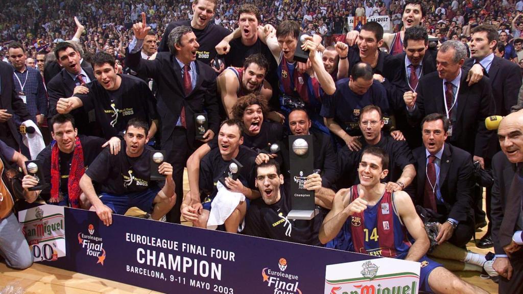 La plantilla del Barça celebra l'Eurolliga de 2003