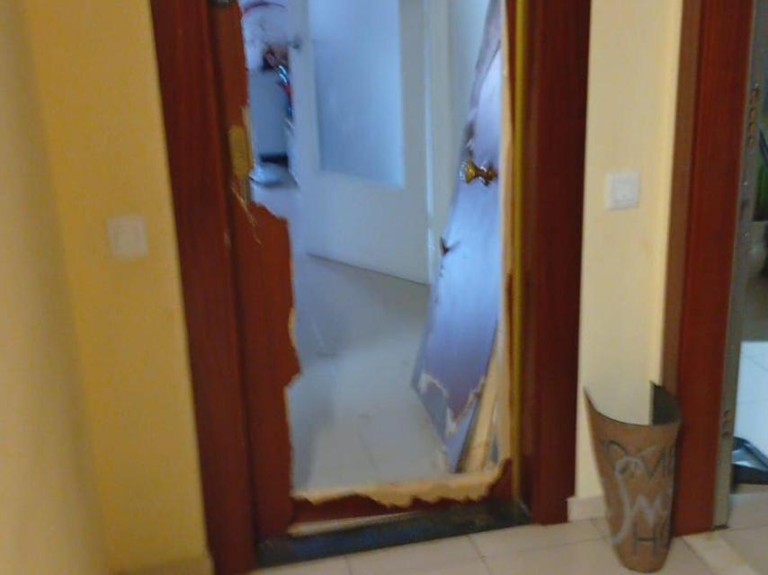 La porta de l’habitatge de l’home detingut per l’assassinat del barri de Bon Pastor