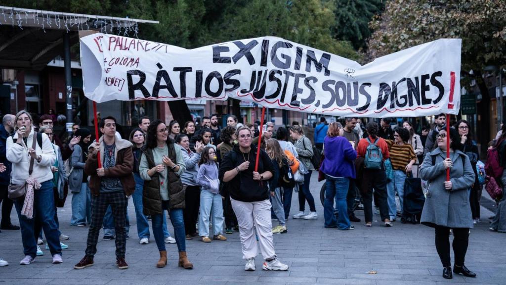 Manifestantes en Santa Coloma de Gramanet