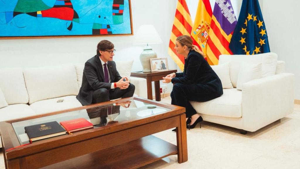Reunión del presidente de la Generalitat, Salvador Illa, y la presidenta de las Islas Baleares, Marga Prohens, el 14 de noviembre de 2025