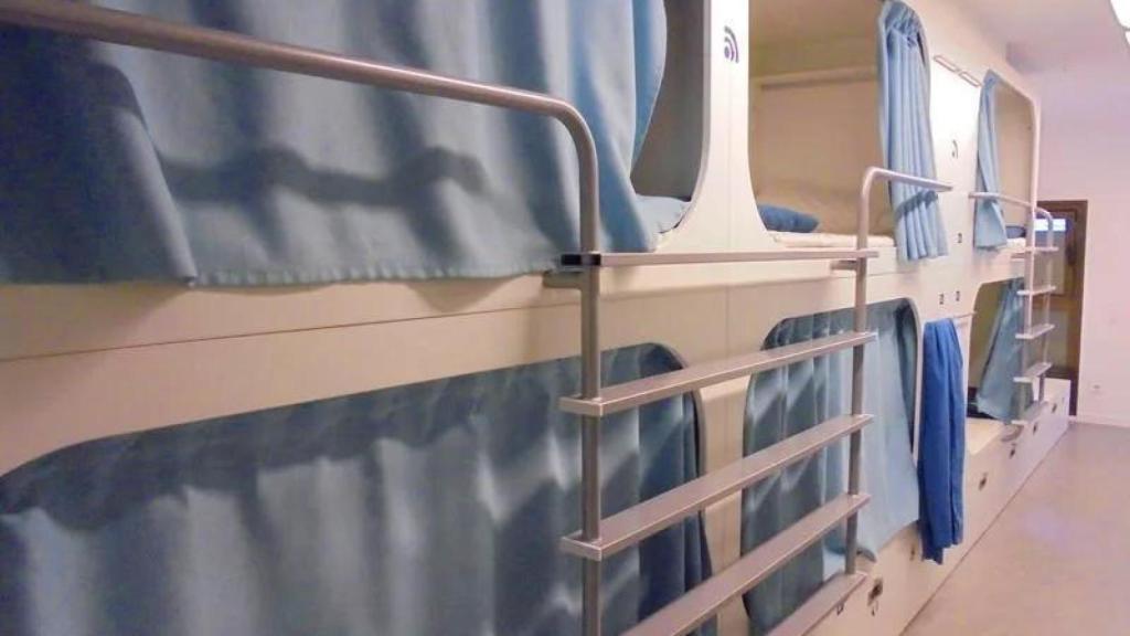 Habitació tipus càpsula al Dream Cube Hostel