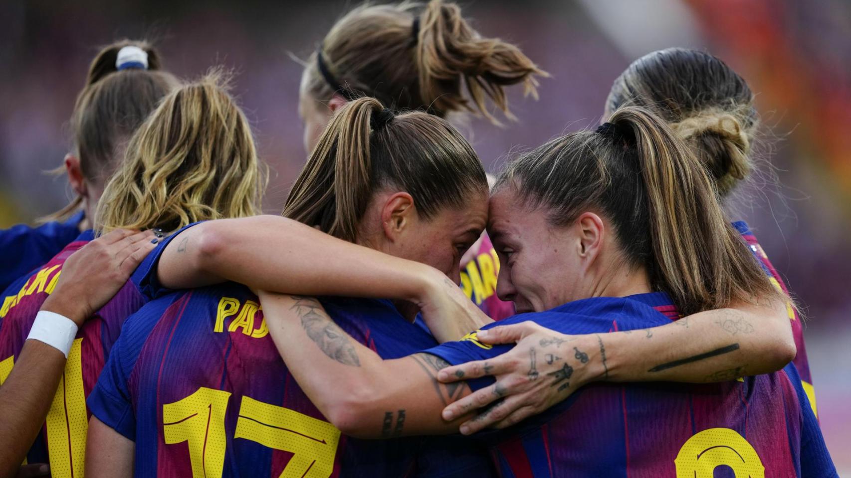 Las jugadoras del Barça celebran un gol de Pajor al Real Madrid