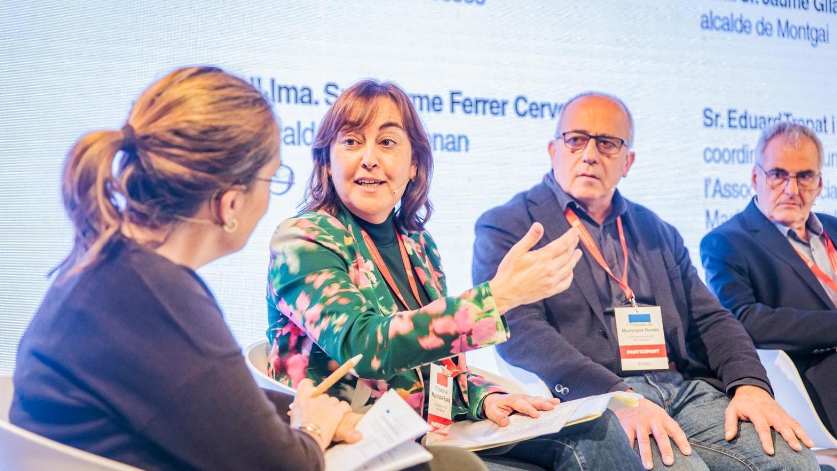 Sílvia Paneque, en su mesa redonda en la primera Trobada de Municipis Rurals