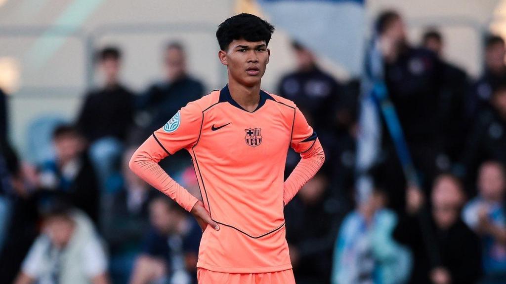 Dro Fernández, durante el derbi Espanyol B-Espanyol B