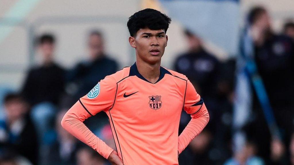 Dro Fernández, durante el derbi Espanyol B-Espanyol B