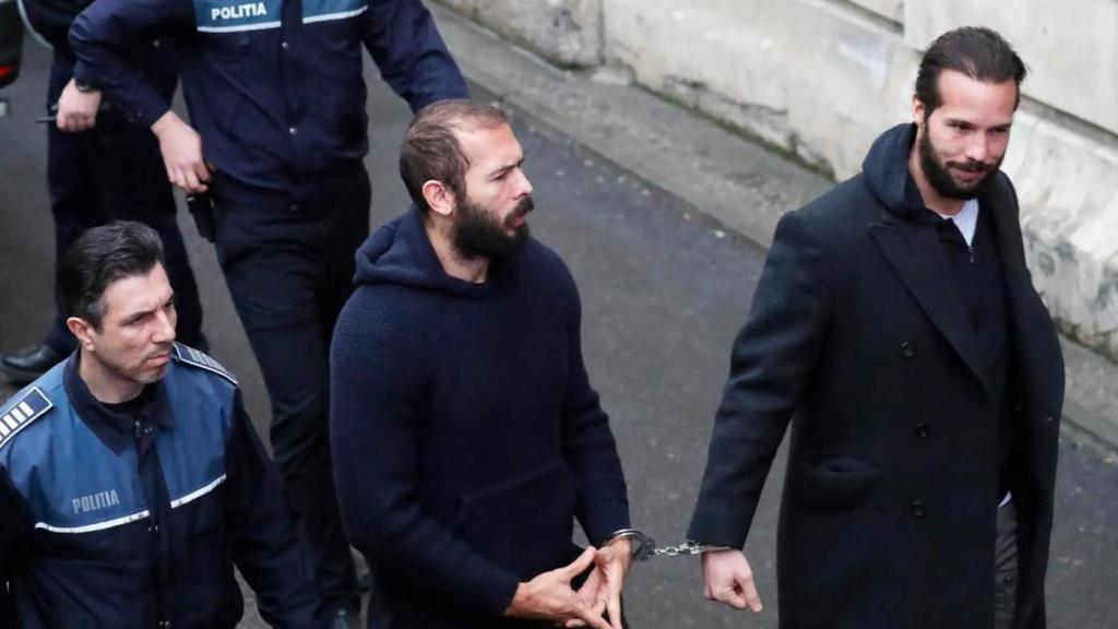 Andrew Tate i el seu germà Tristan declaren davant la justícia de Romania