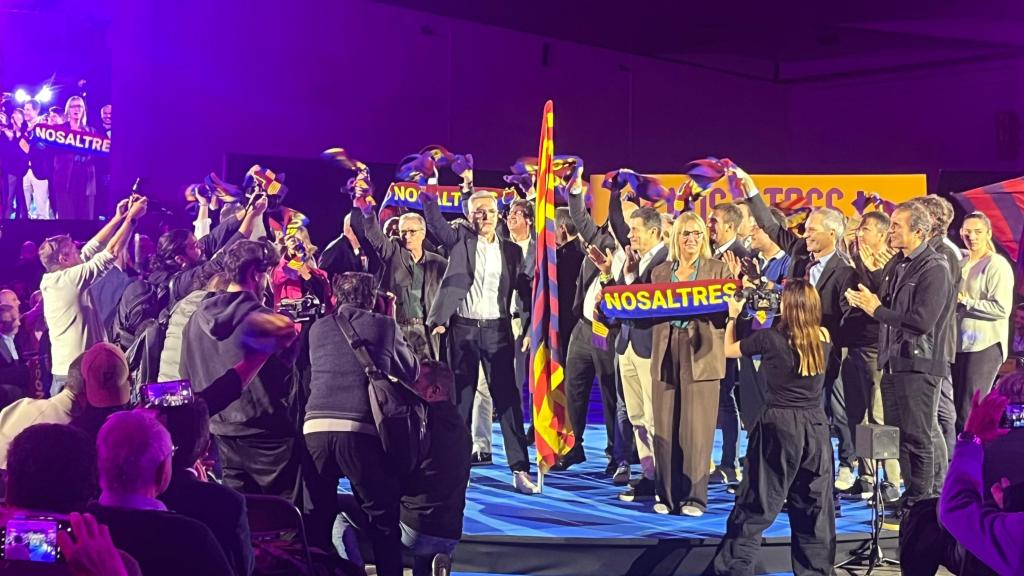 Víctor Font presenta 'Nosaltres' para destronar a Laporta con el apoyo de Xavi Hernández: candidatura unitaria para las elecciones del Barça