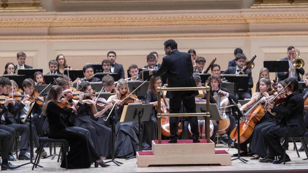 L'orquestra de l'Escola Superior de Música Reina Sofía, en plena actuació / EFE