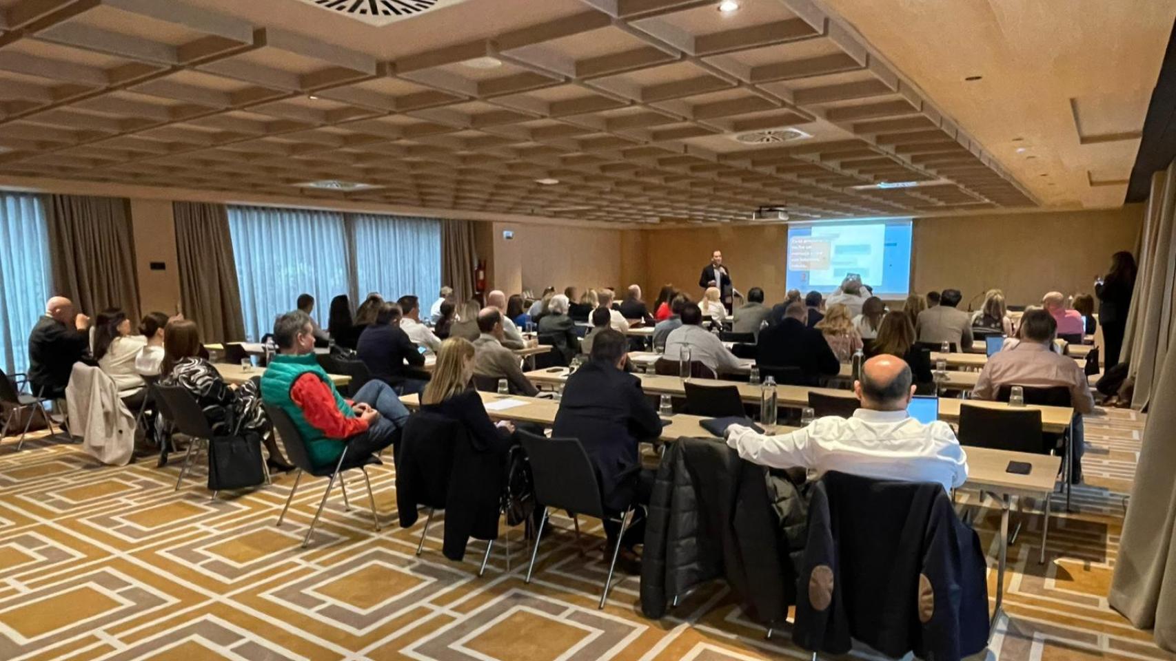 El cónclave de Patricia Emerald anteayer en Madrid