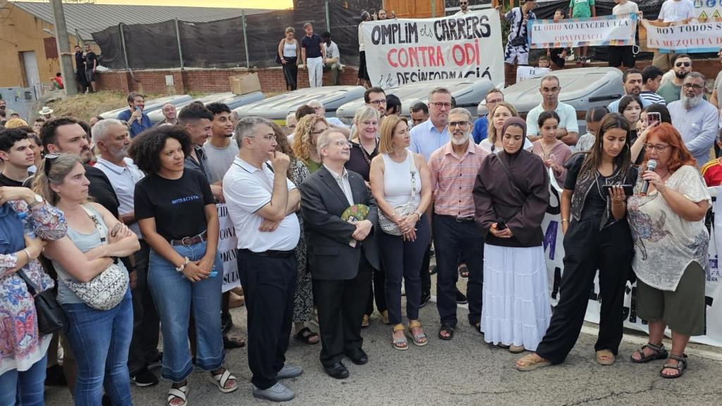 Movilización en contra del ataque a la mezquita de Piera