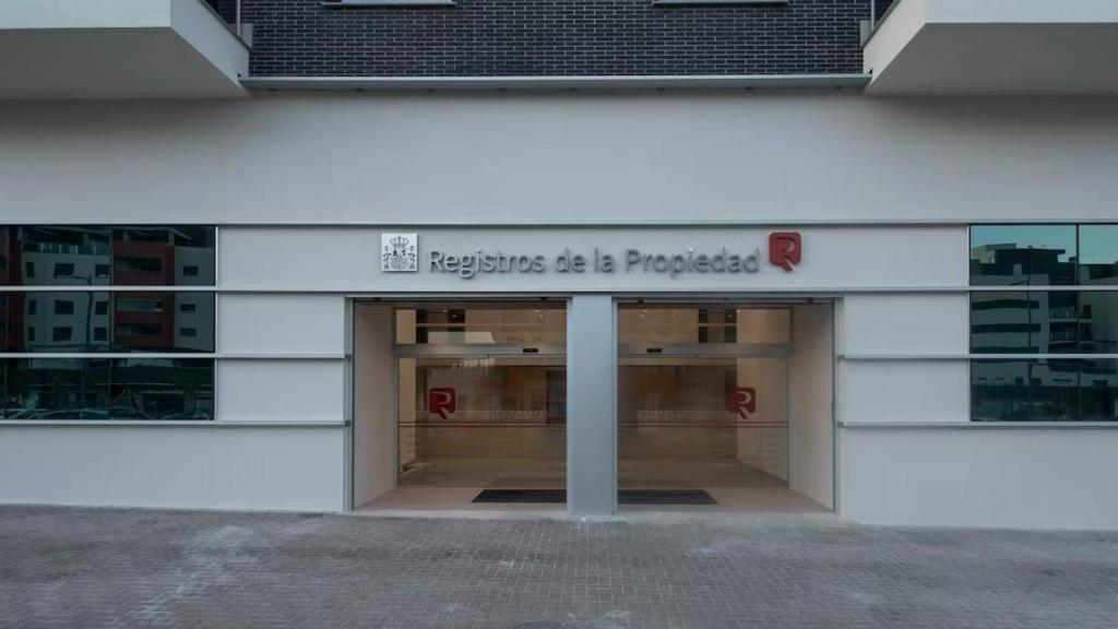Imagen de archivo de la entrada a una sucursal del Registro de Propiedad