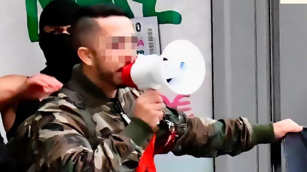 Christian L., el cap de DTN, durant una manifestació