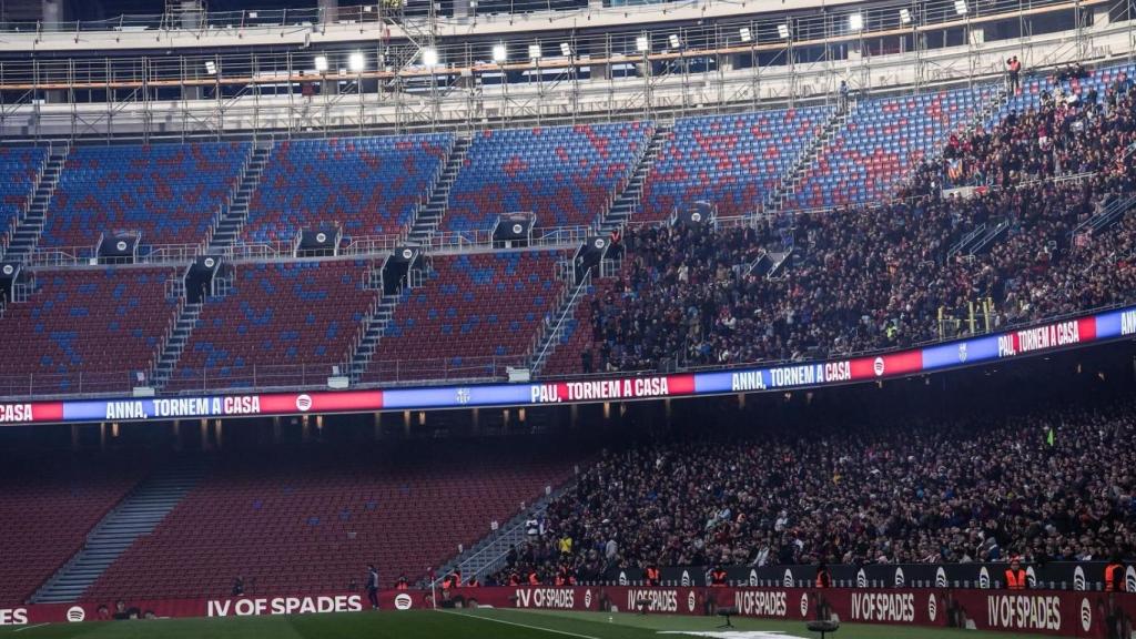 El Gol Nord y el Lateral del Camp Nou, durante el partido Barça-Athletic