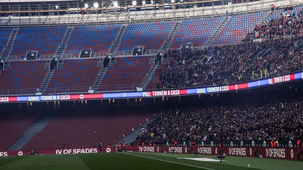 El Gol Nord y el Lateral del Camp Nou, durante el partido Barça-Athletic