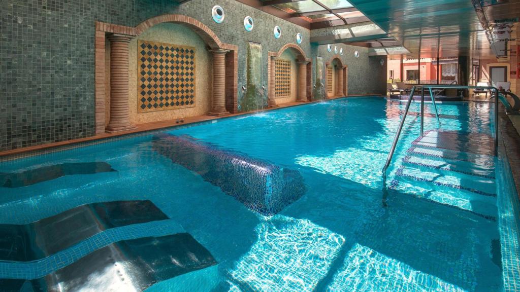 Piscina coberta de l'hotel Cala del Pi