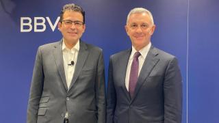 Miguel Cardoso, economista jefe de BBVA Research para España, y José Ballester, director territorial de BBVA en Cataluña