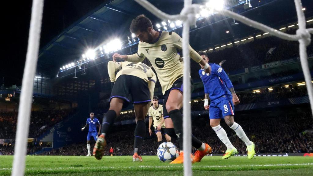 Jules Koundé s'introdueix a pròpia porteria un gol del Chelsea