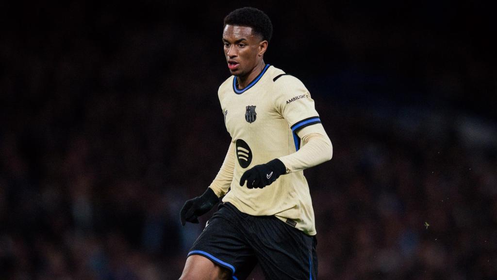 Alejandro Balde durante el Chelsea-Barça