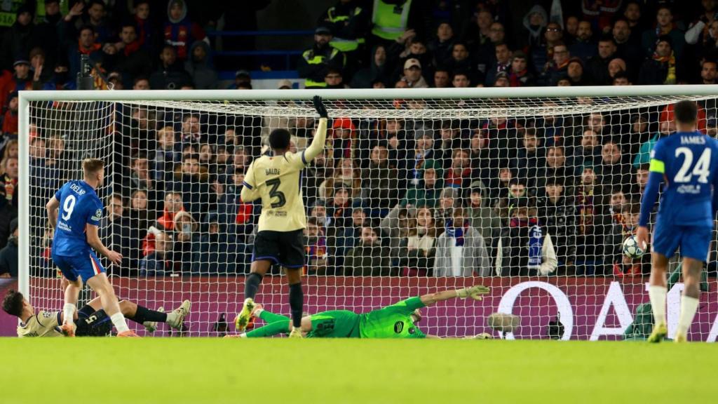 Delap marca el tercer gol del Chelsea al Barça