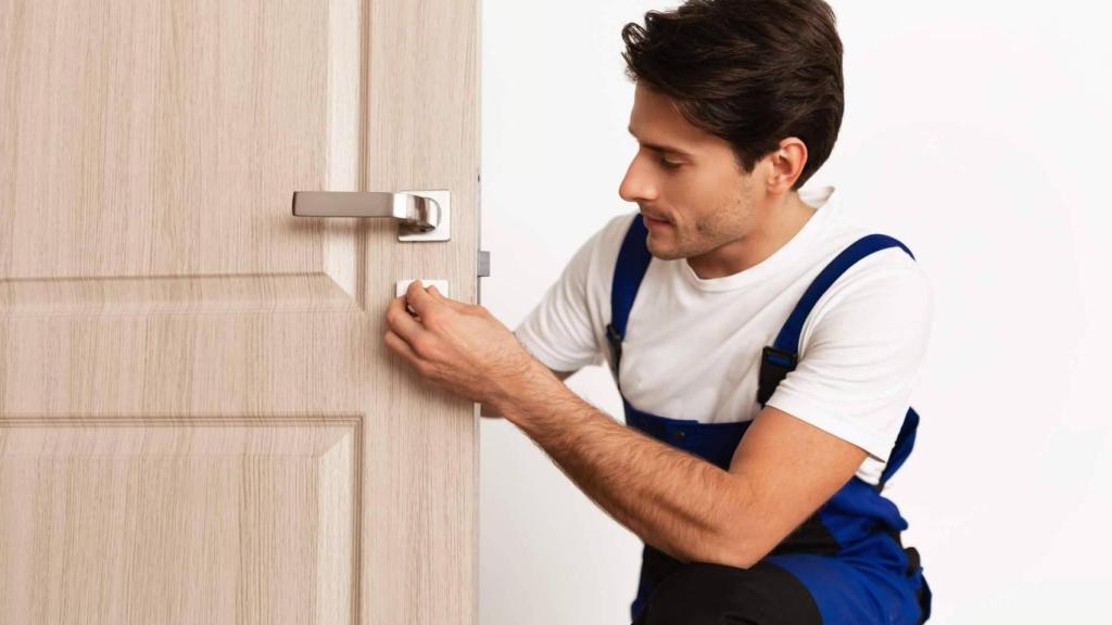 Cerrajero en acción