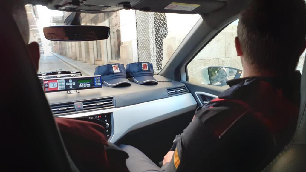 Dos agentes de los Mossos d'Esquadra