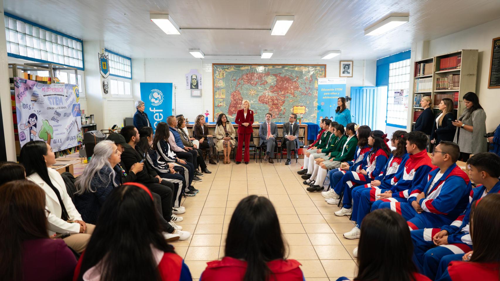 La presidenta de la Fundación Abertis, Elena Salgado, en un acto conjunto con Unicef