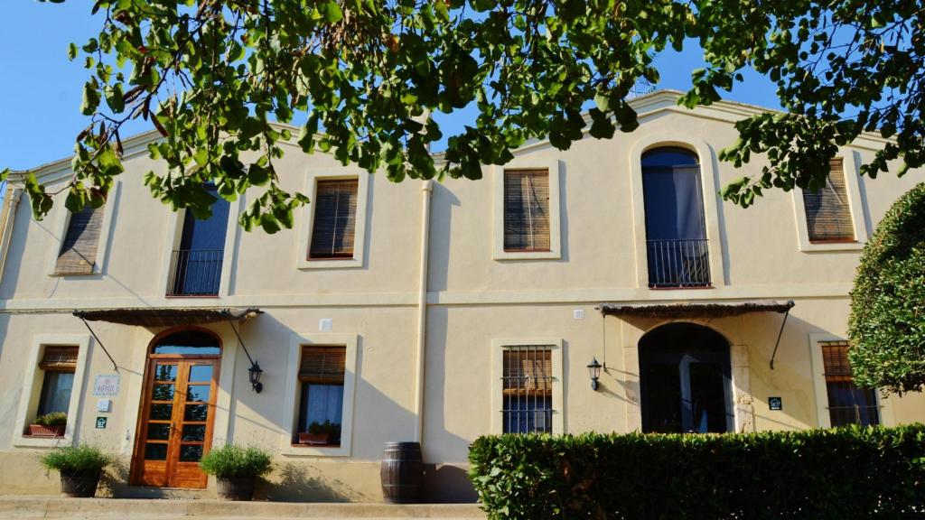 Fachada de la Masia Mas Palou