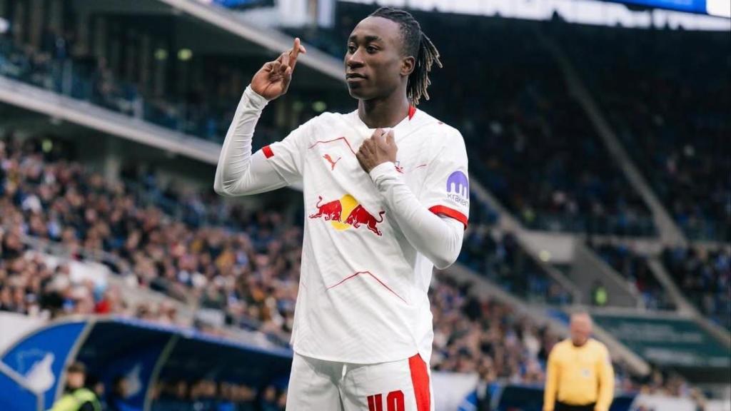 Yan Diomande, extremo del Leipzig