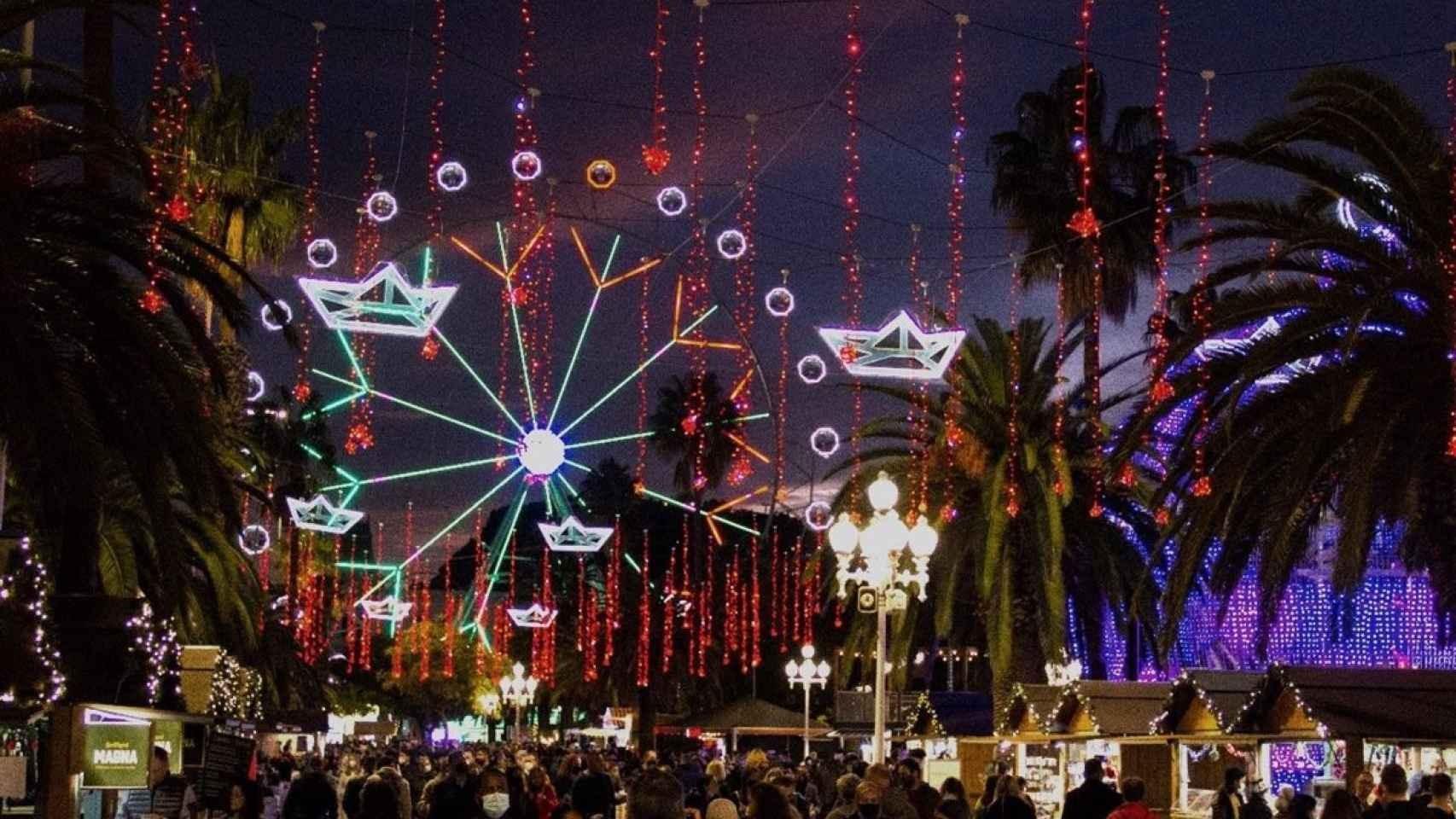 La noria de la feria de Navidad del Port de Barcelona EUROPA PRESS