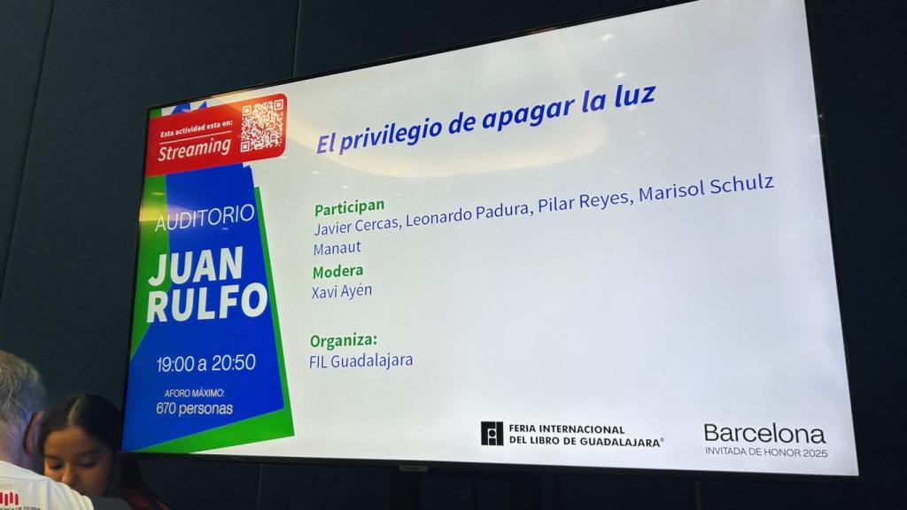 Cartell a la FIL sobre l’homenatge a Vargas Llosa