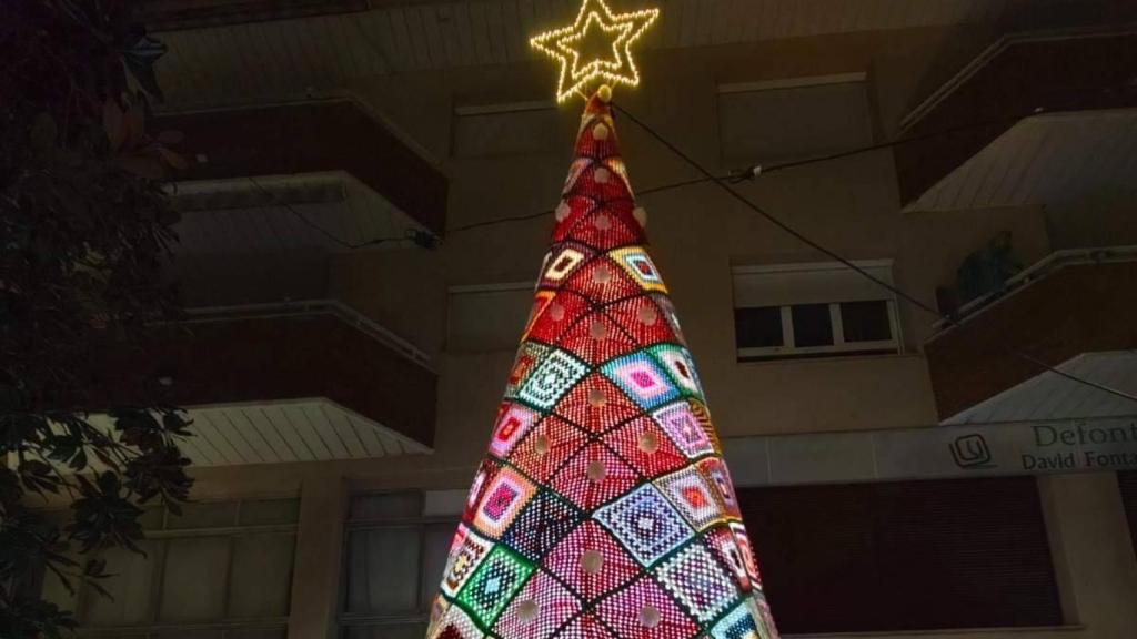 El árbol de Navidad de ganchillo más alto de Cataluña