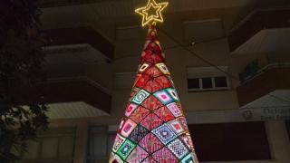 El árbol de Navidad de ganchillo más alto de Cataluña