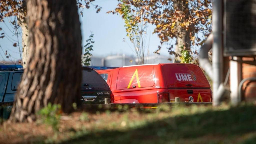 Un vehículo de la UME donde se han detectado focos de peste porcina en Barcelona