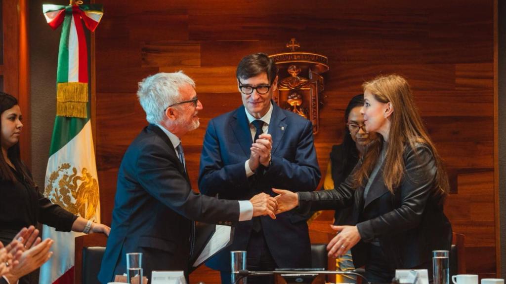 El 'president' Salvador Illa asiste a la firma de la renovación del acuerdo entre el Barcelona Supercomputing Center (BSC) y su homólogo mexicano