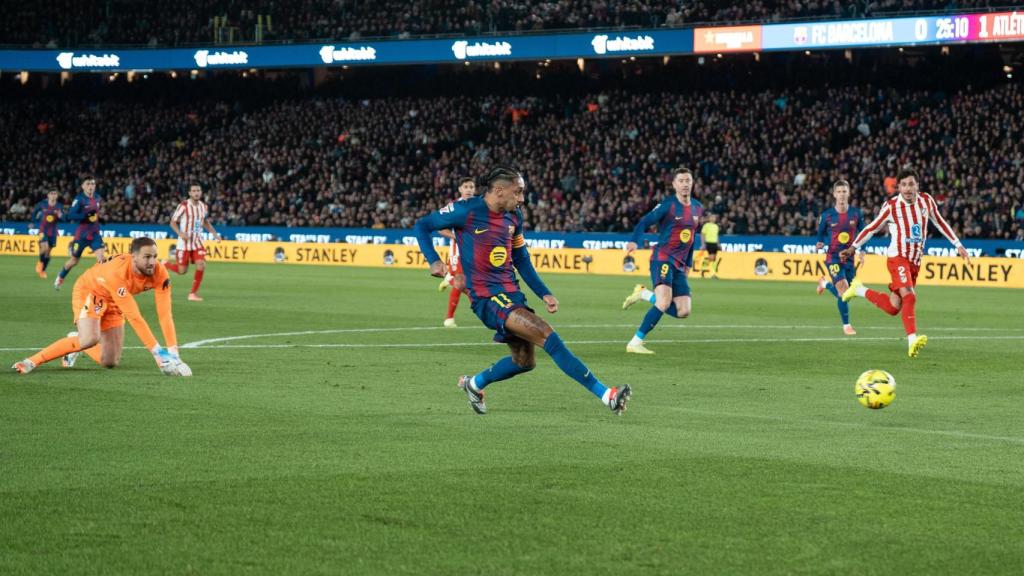 Raphinha marca el gol de l'empat al Barça-Atlètic de Madrid